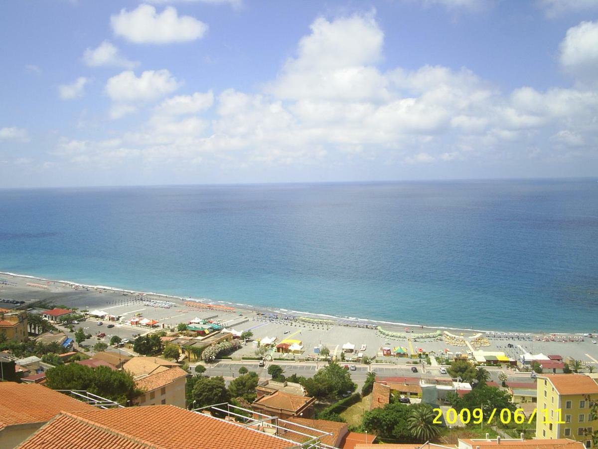 Casa Al Mare A Scalea公寓 外观 照片